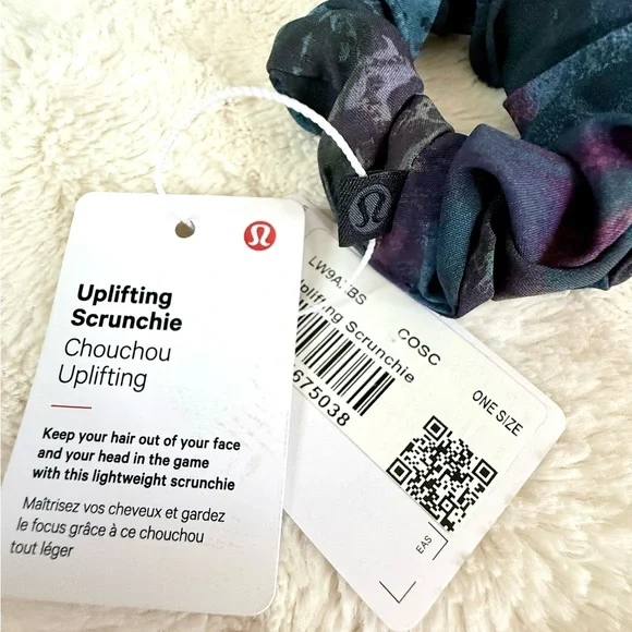 Lululemon Uplifting Scrunchie Set of 2 in Cosmic Blue and Arctic Plum (NWT) - Picture 7 of 9